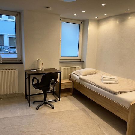 City Apartment Stadtwohnung Mit Kueche Und Netflix Nahe Bahnhof Sinsheim Esterno foto